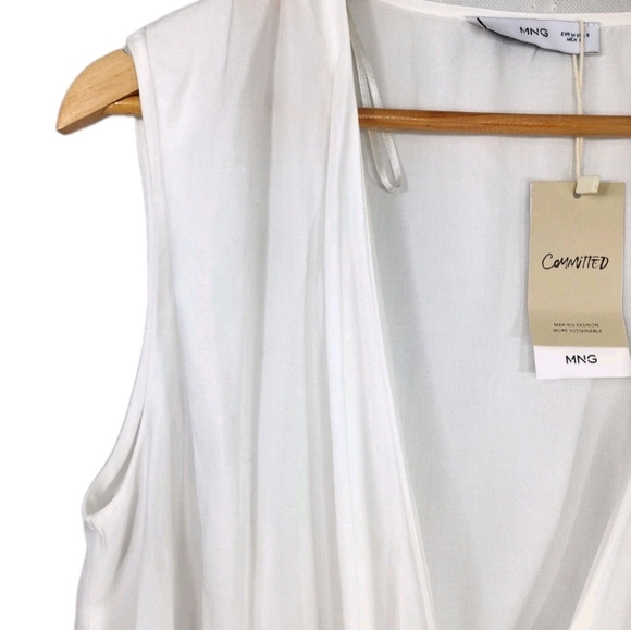 Mango Women’s White Sleeveless Wrap Blouse Top Size 6 | V-Neck Draped Front - Picture 3 of 7